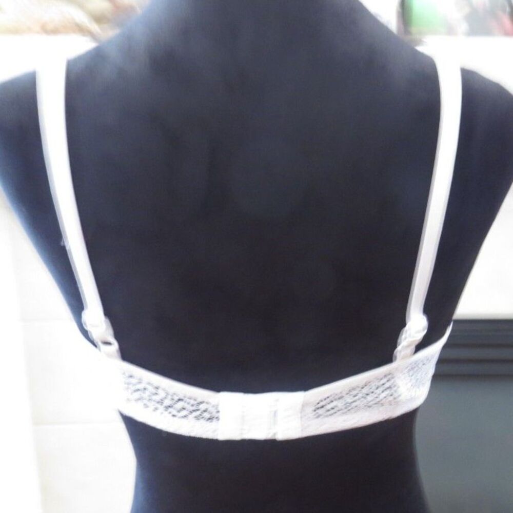 DKNY Modern Lace Unlined Demi Bra Underwire Coquette Lt Gray 36C EUC - Picture 3 of 5